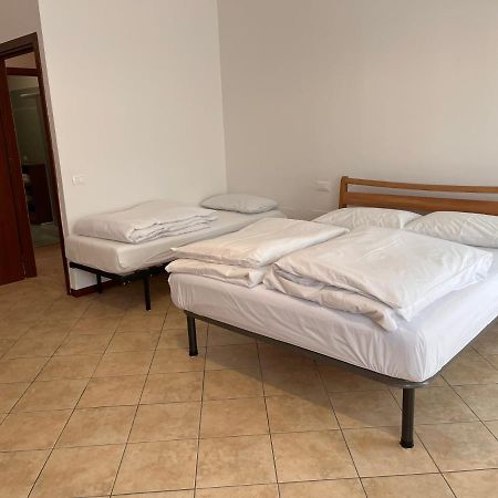 Apartamento Sebino 11 Peschiera del Garda Exterior foto